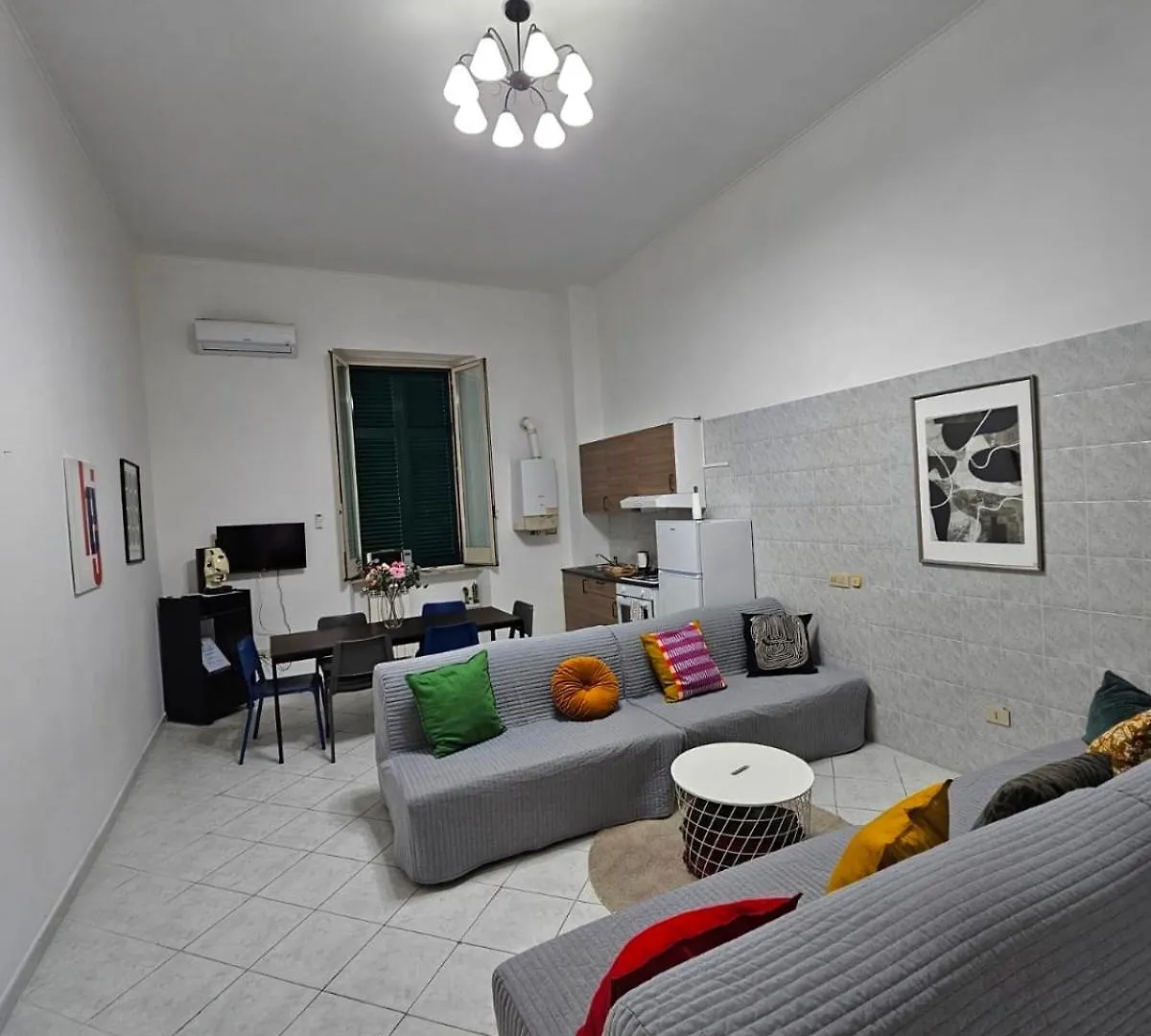 Nunzia'S House Apartment Naples Italy