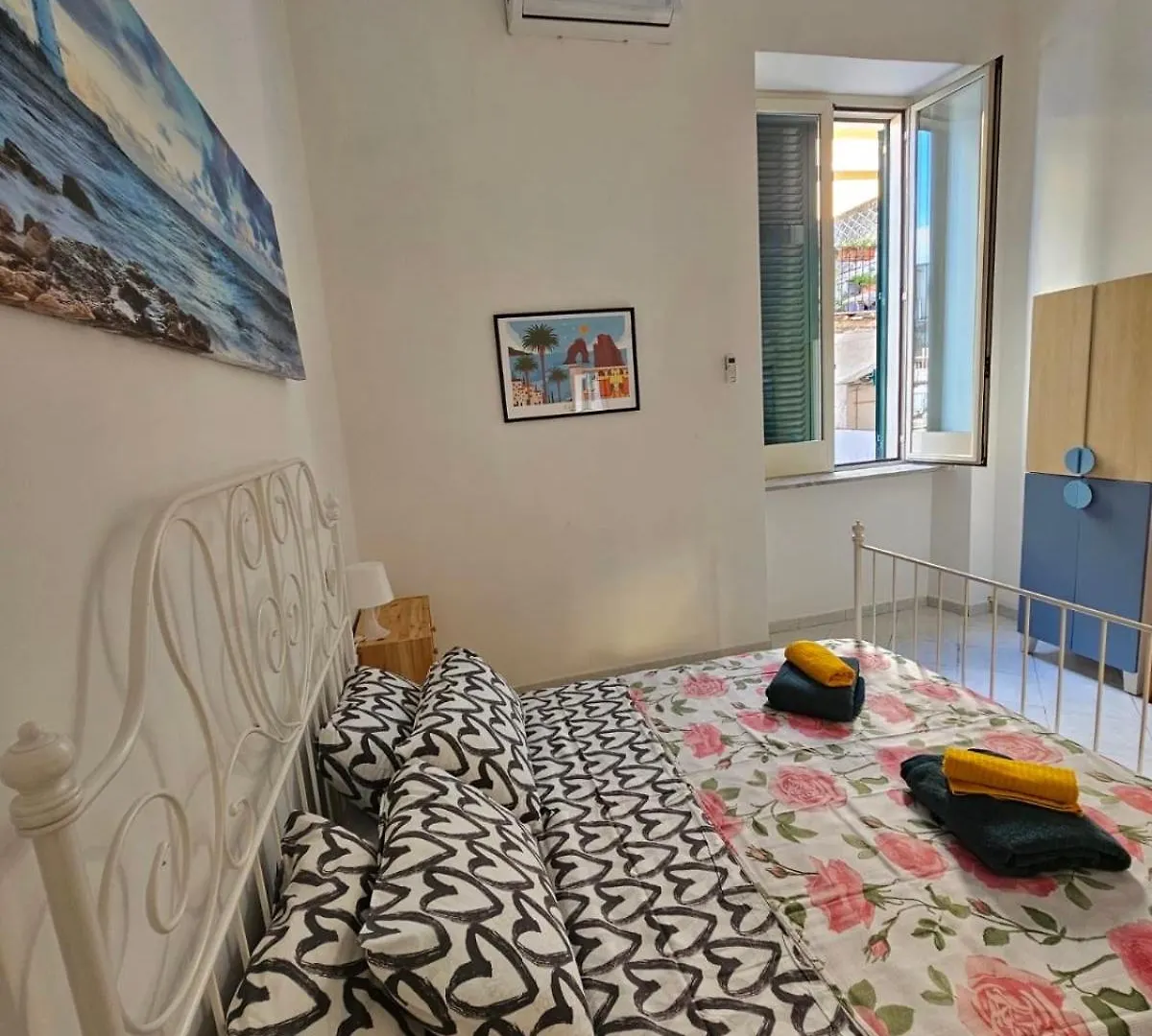 Nunzia'S House Apartment Naples 0*,  Italy